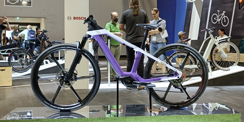 Design Vision: Bosch eBike mit MOTO Flat Pedals auf Eurobike 2022 vorgestellt